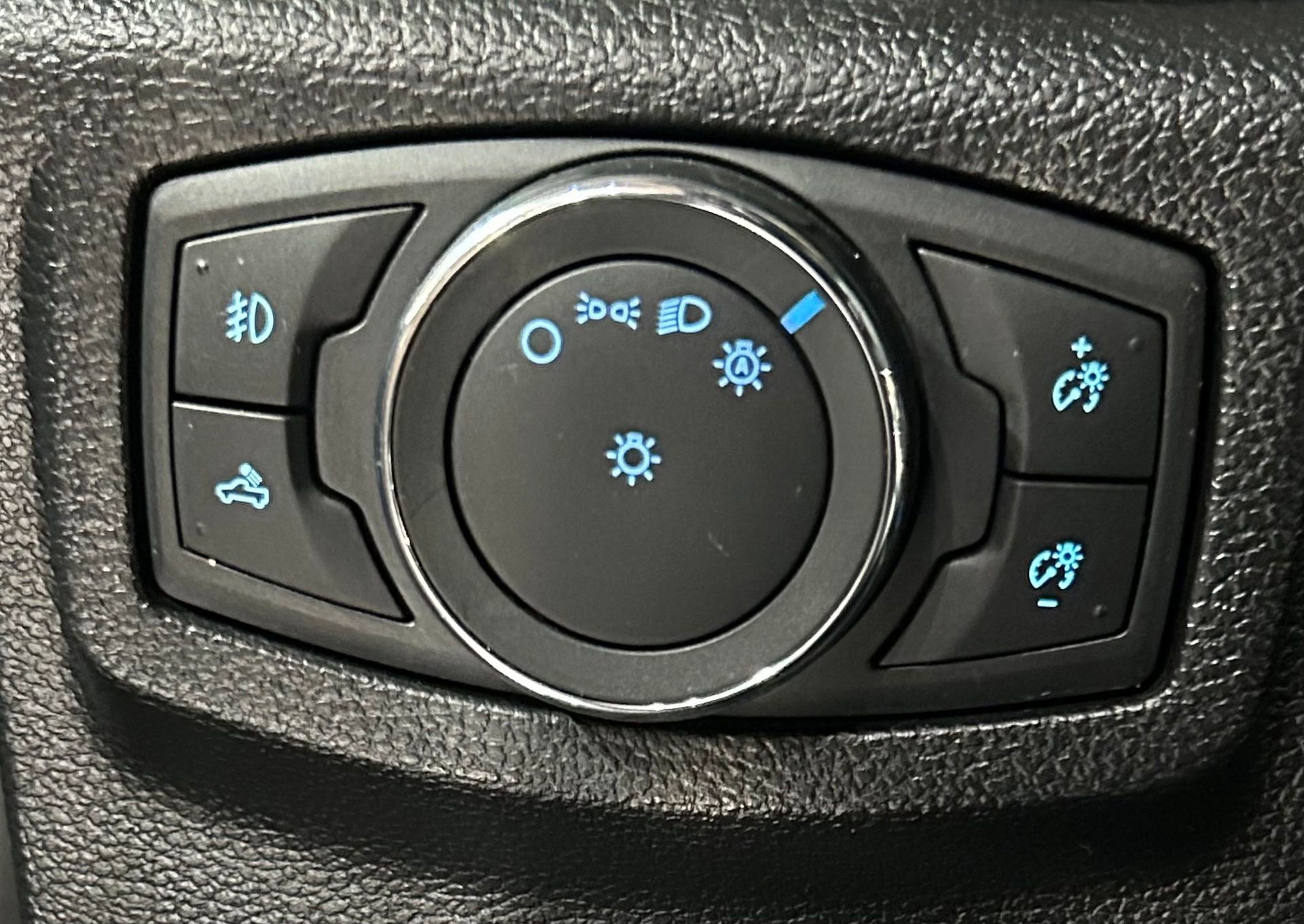Used 2019 Ford F150 Lariat w/ Equipment Group 502A Luxury AWD/4WD image 67
