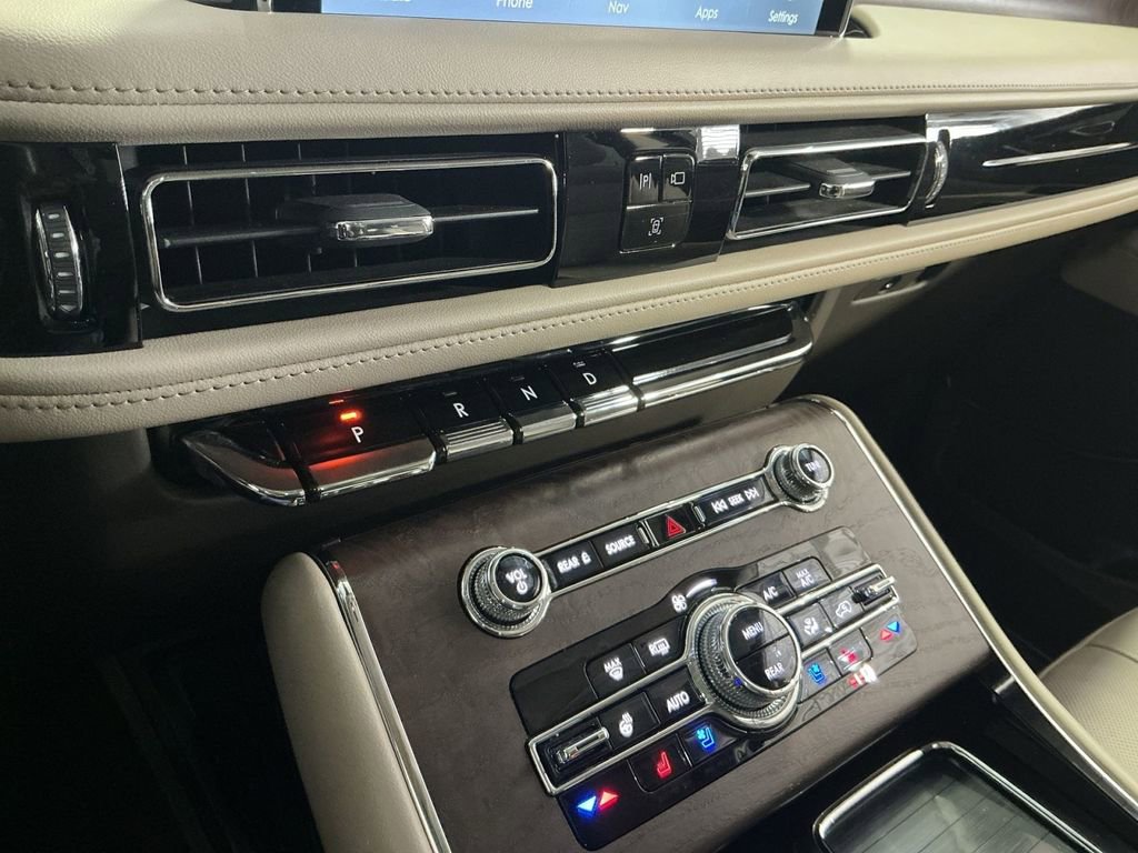 Used 2023 Lincoln Aviator Reserve w/ Elements Package Plus image 30