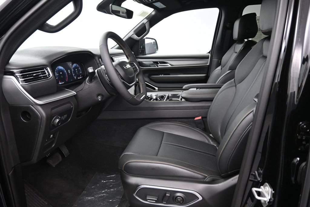 New 2026 Jeep Grand Wagoneer 4WD image 11