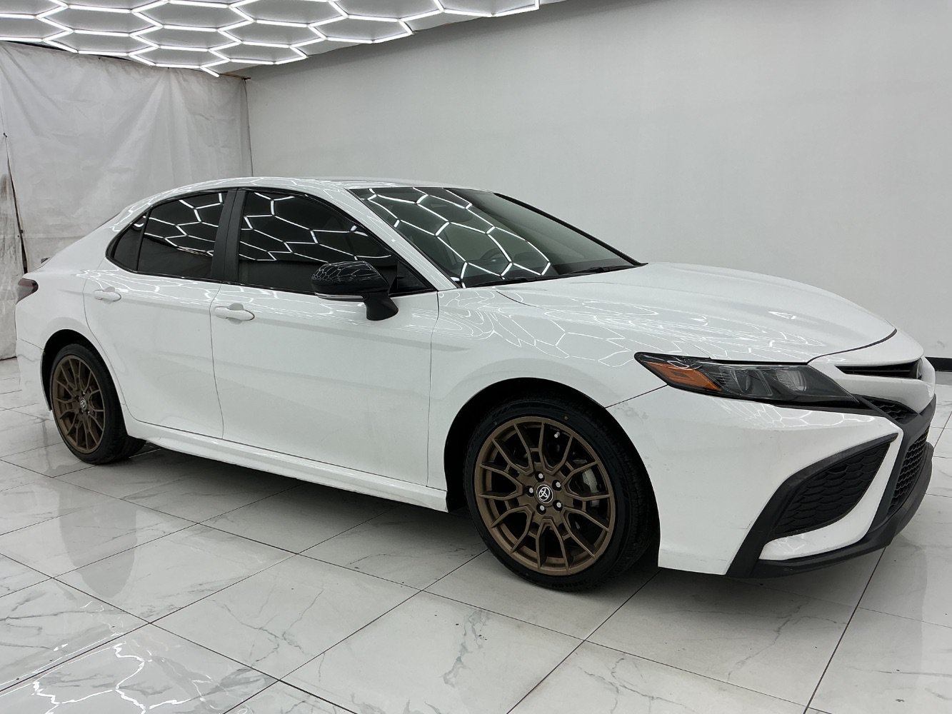 Used 2023 Toyota Camry SE w/ Convenience Package FWD image 7