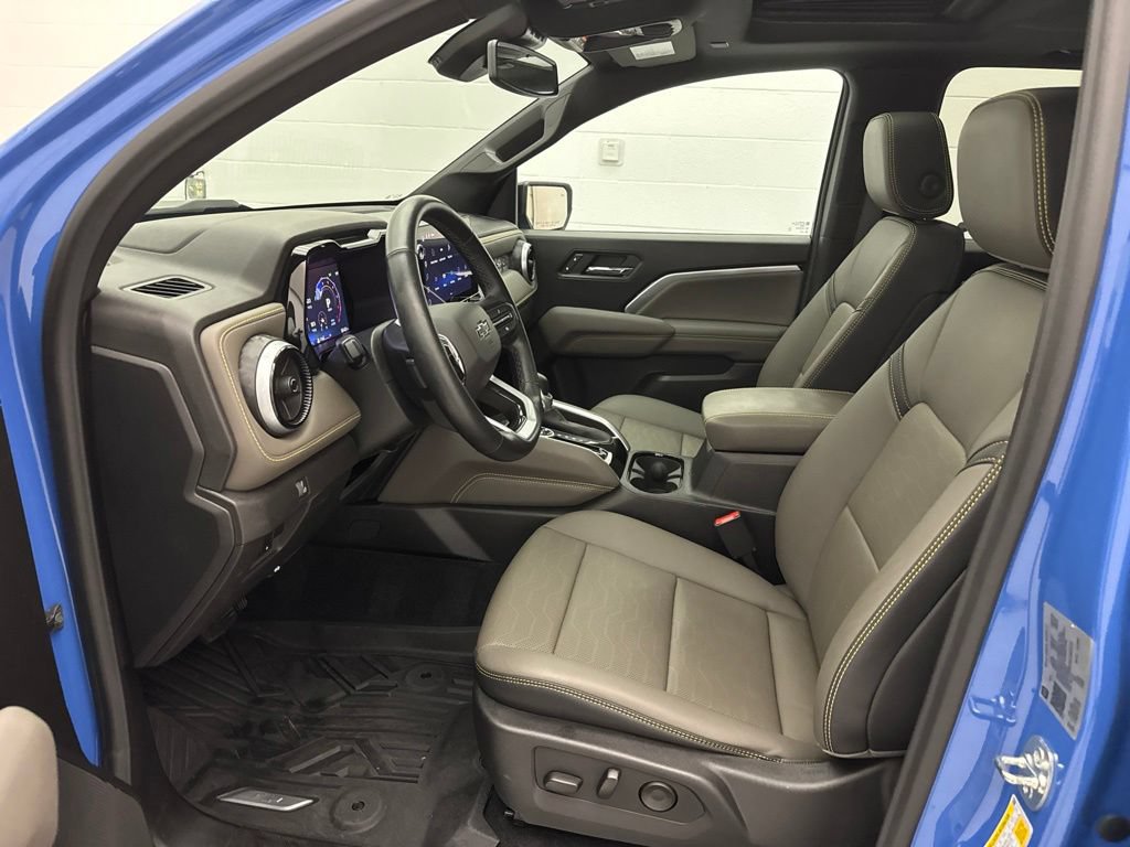 Used 2025 Chevrolet Colorado ZR2 AWD/4WD image 18