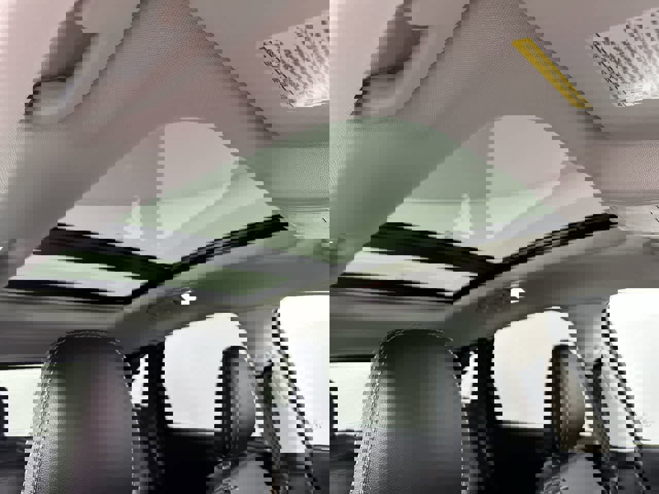 Used 2022 Ford Escape Titanium w/ Titanium Elite Package image 2