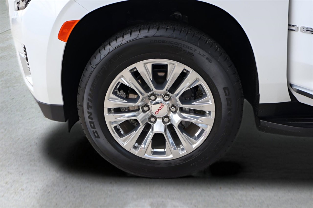 Used 2024 GMC Yukon XL Denali image 9