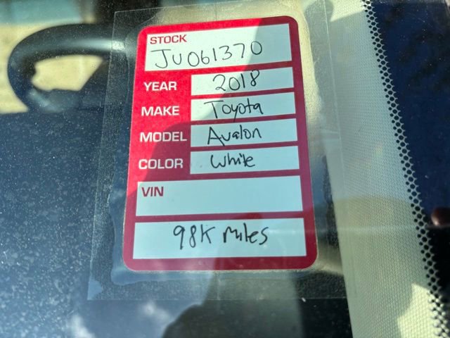 Used 2018 Toyota Avalon Limited FWD image 5