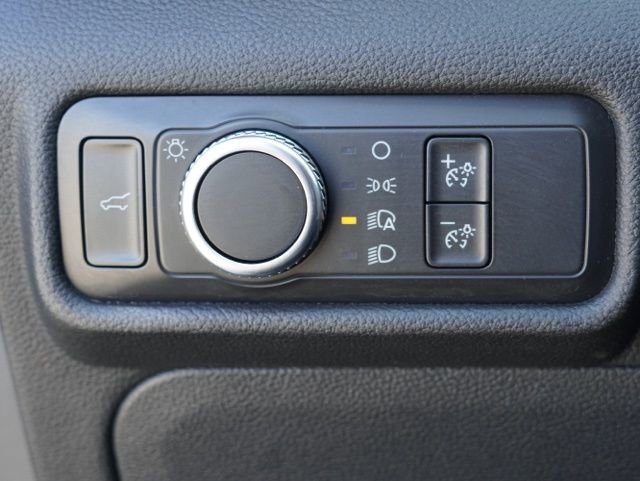 Used 2021 Ford Explorer 2WD image 15