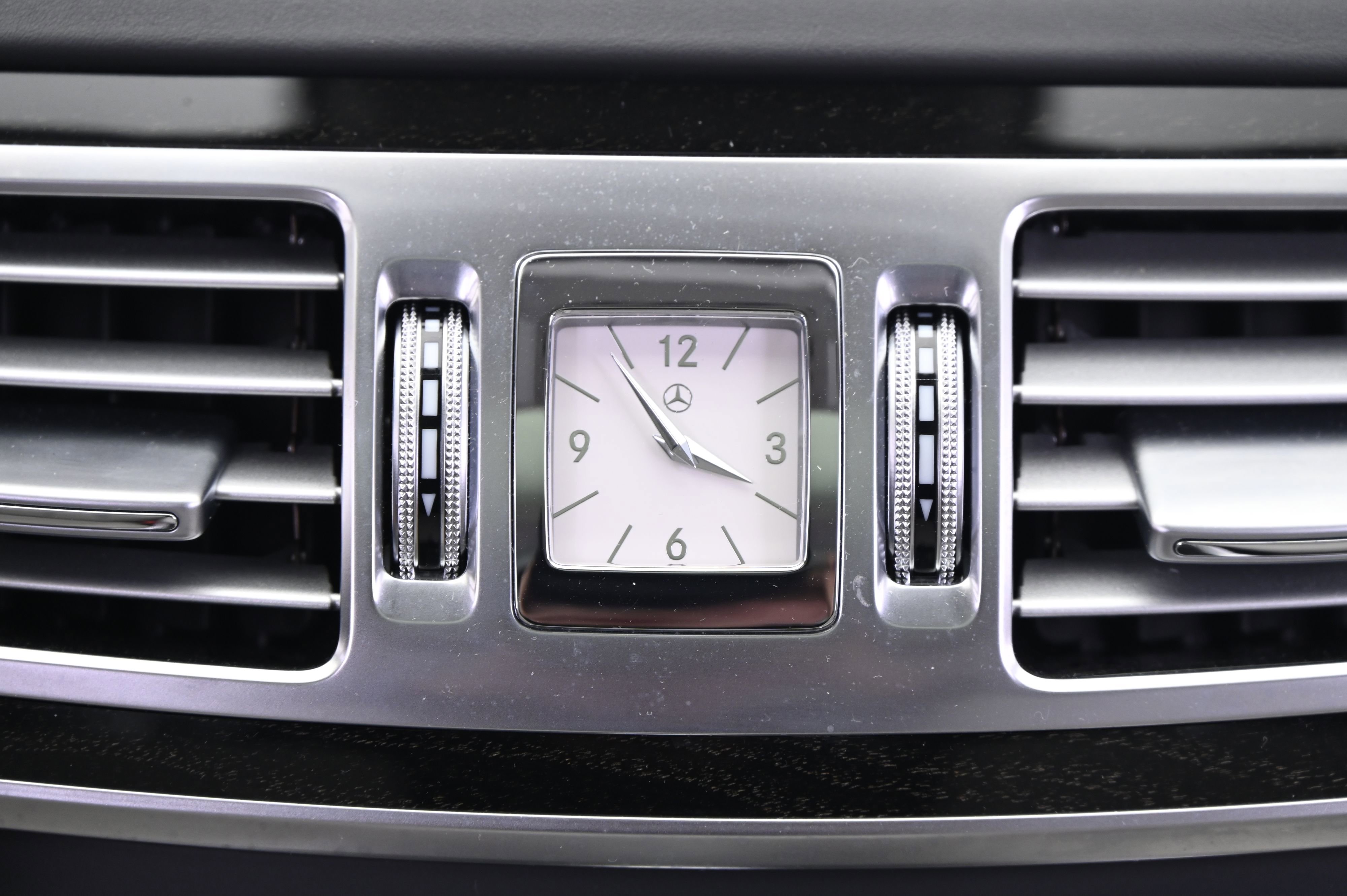 Used 2015 Mercedes-Benz E 400 4MATIC Sedan image 33