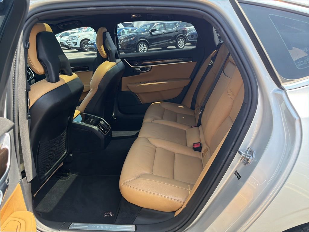 Used 2018 Volvo S90 T5 Momentum w/ Convenience Package image 27