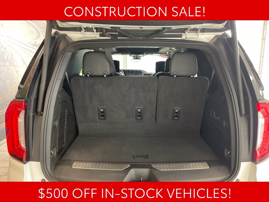 Used 2023 GMC Yukon Denali w/ Advanced Technology Package AWD/4WD image 18
