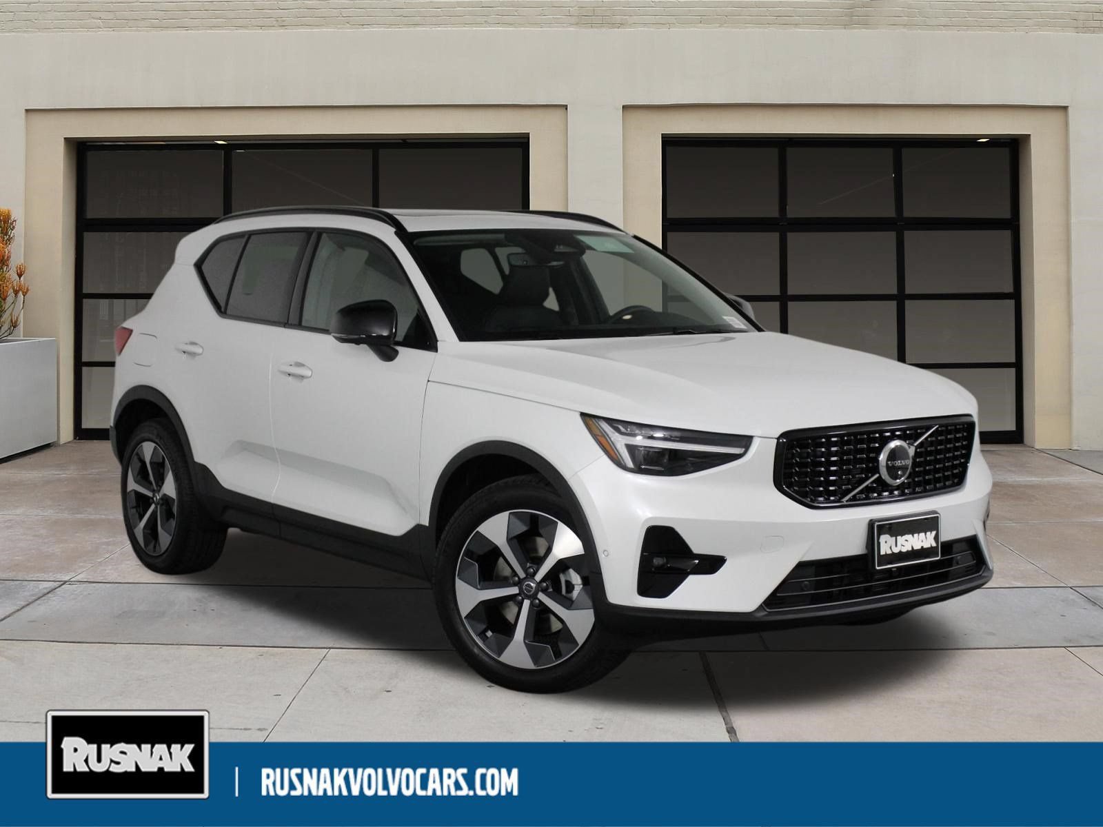 New 2026 Volvo XC40 B5 Plus w/ Climate Package AWD/4WD image 1