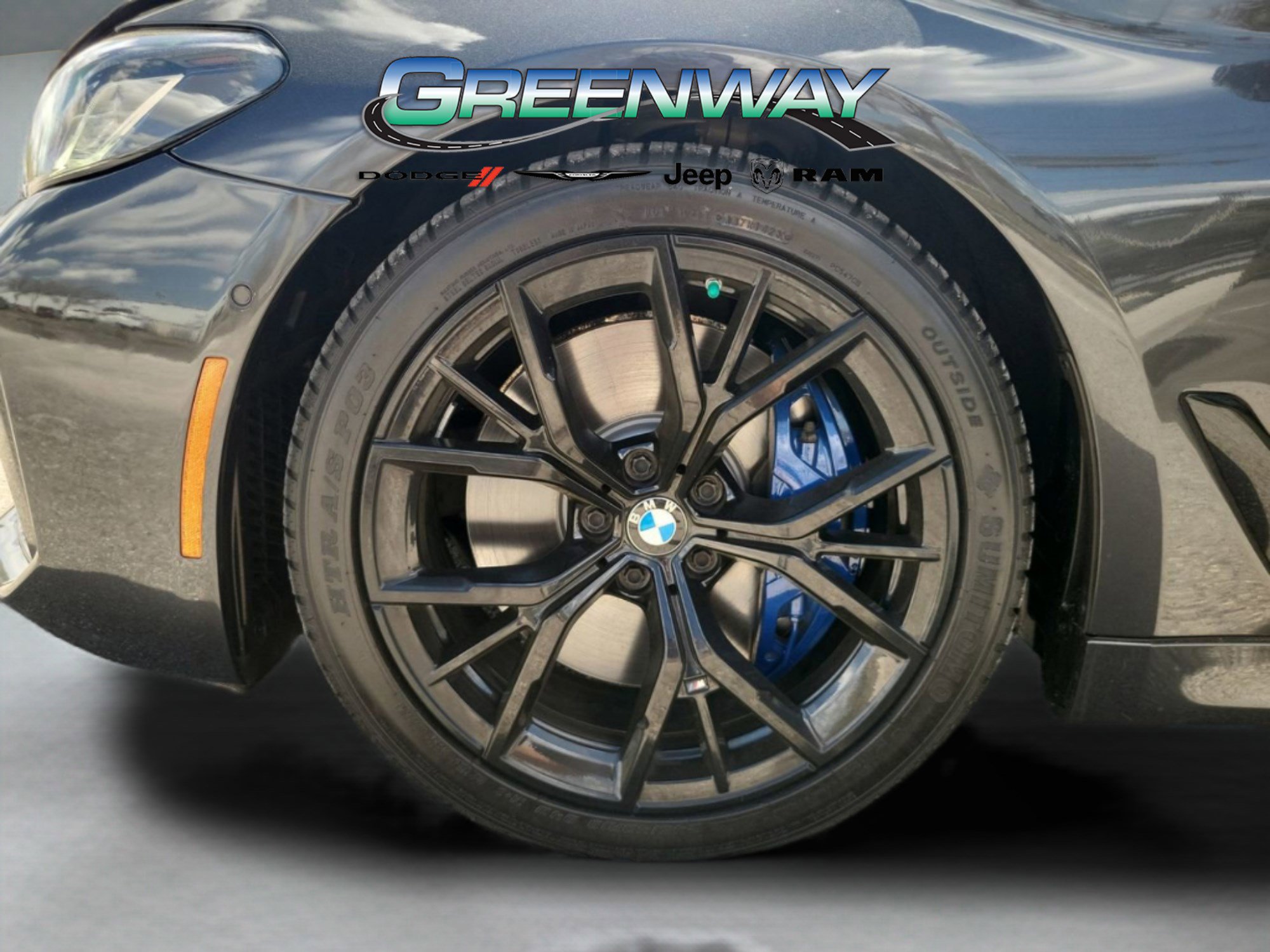 Used 2021 BMW M550i xDrive w/ Premium Package image 32