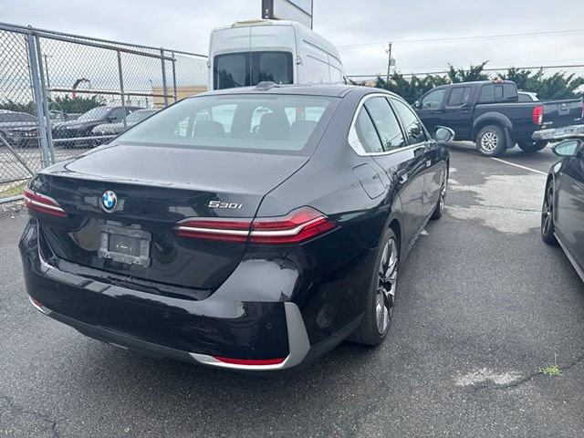 Used 2024 BMW 530i xDrive w/ Premium Package AWD/4WD image 9