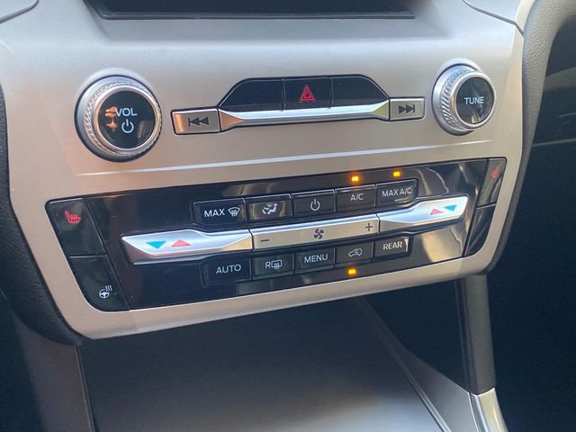 Used 2023 Ford Explorer XLT w/ Equipment Group 202A RWD image 27