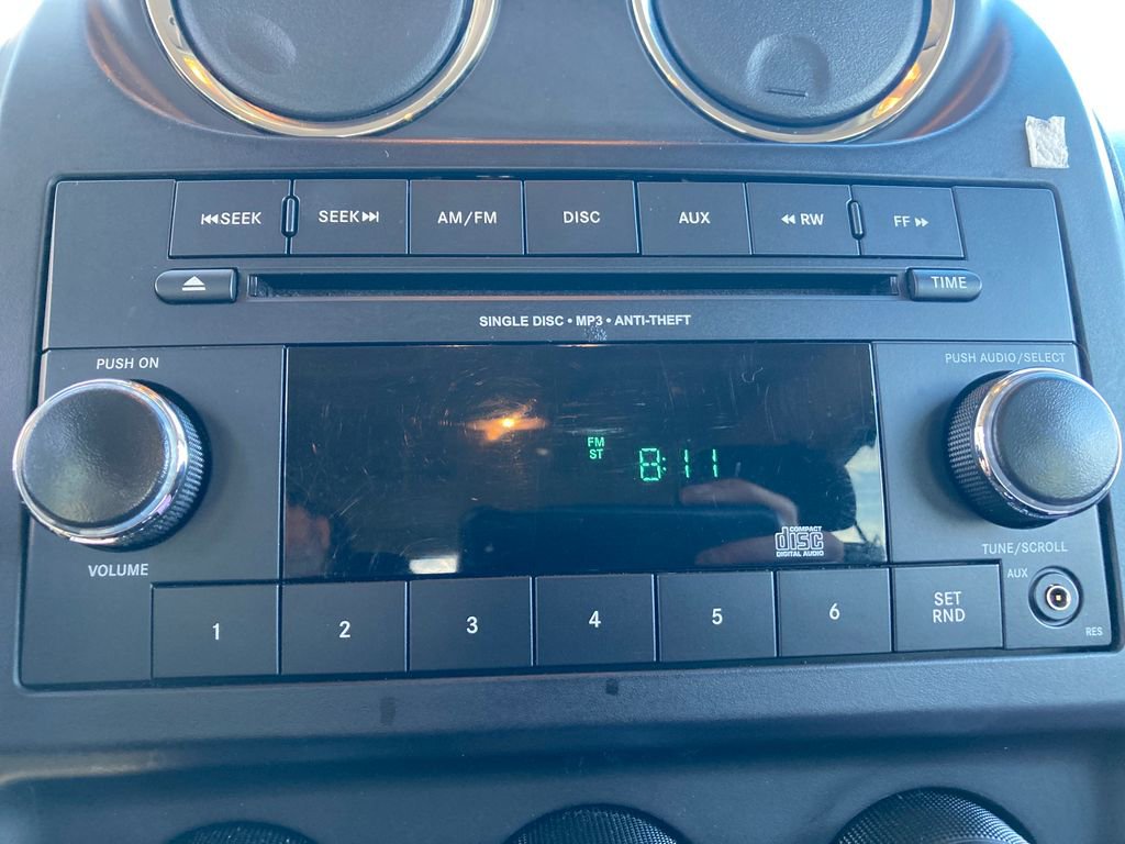 Used 2015 Jeep Patriot Latitude image 23