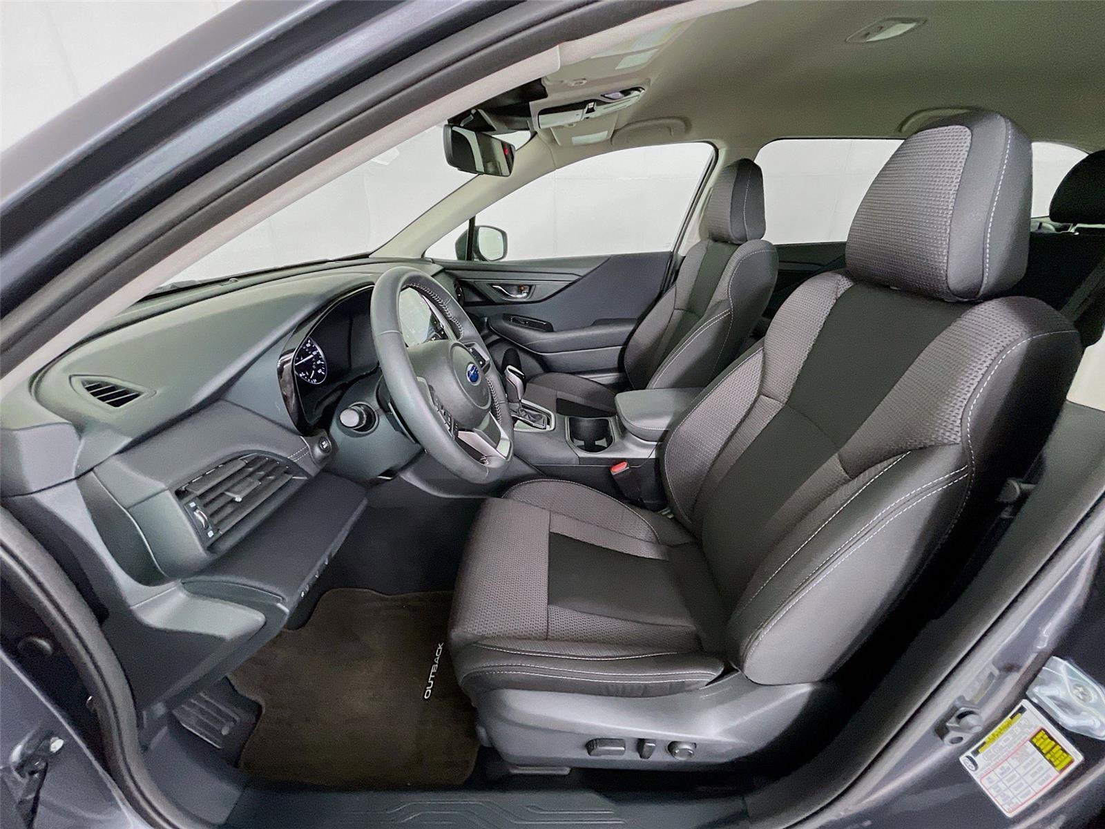 Used 2025 Subaru Outback Premium AWD/4WD image 24