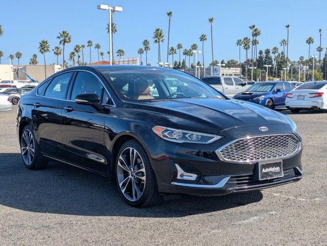 Used 2019 Ford Fusion Titanium FWD image 3