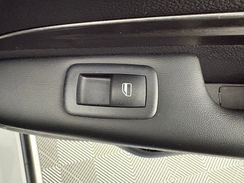 Used 2023 Dodge Durango SXT RWD image 46