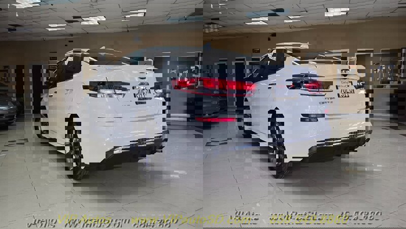 Used 2020 Kia Optima LX image 3