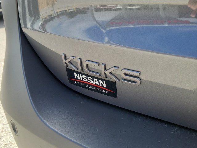 Certified 2025 Nissan Kicks SV FWD image 8