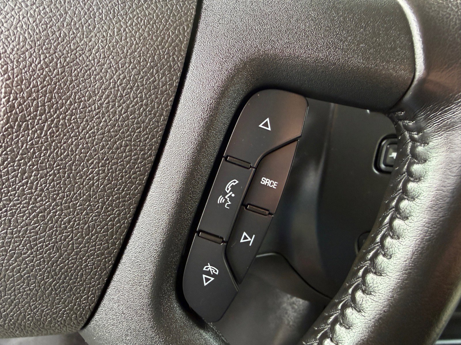 Used 2023 GMC Savana 2500 image 26