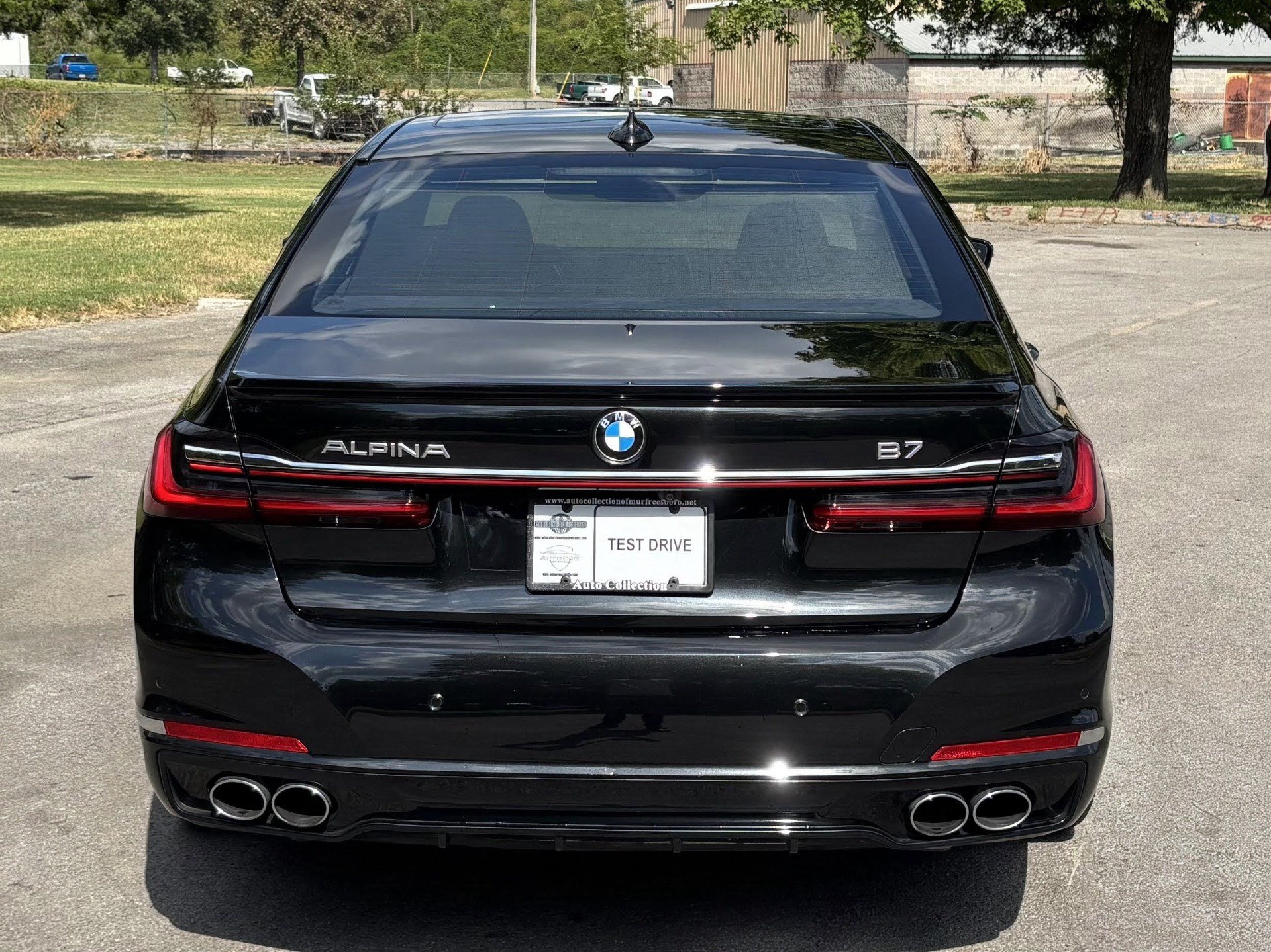 Used 2022 BMW ALPINA B7 xDrive w/ Luxury Rear Seating Package AWD/4WD image 5