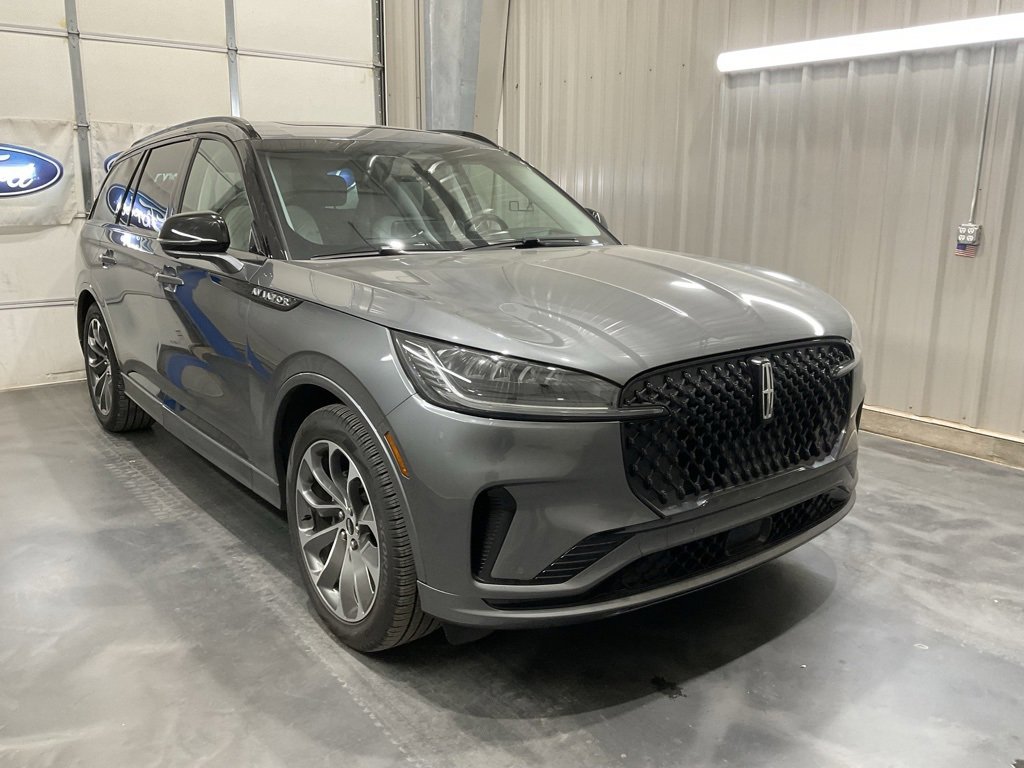 Used 2025 Lincoln Aviator Premiere w/ Jet Appearance Package image 1