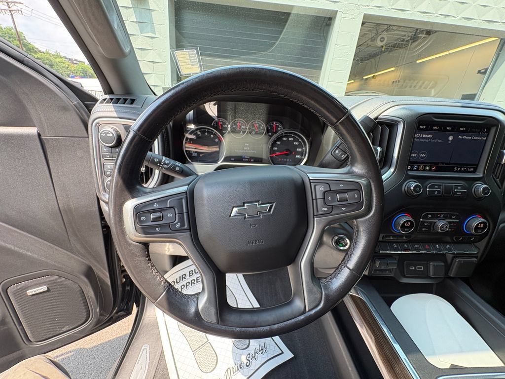 Used 2021 Chevrolet Silverado 1500 LT Trail Boss w/ Convenience Package II AWD/4WD image 15