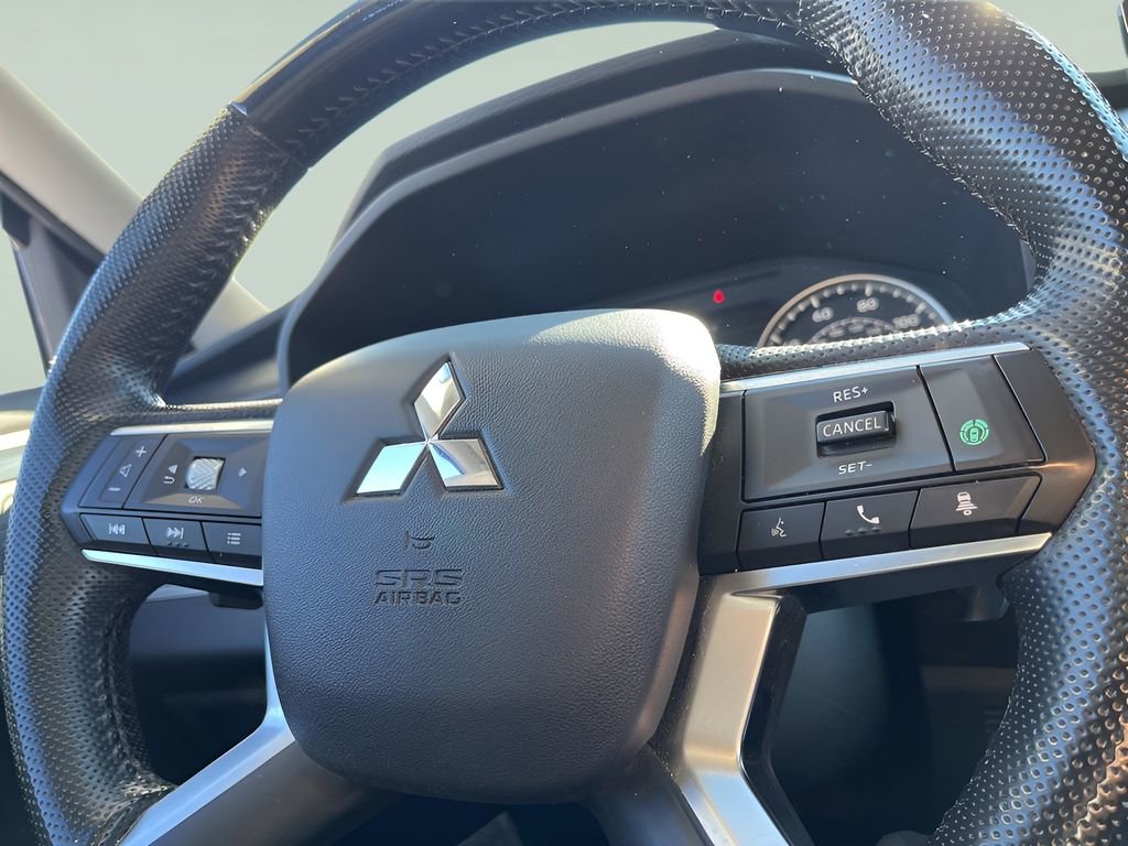 Used 2022 Mitsubishi Outlander SEL image 15