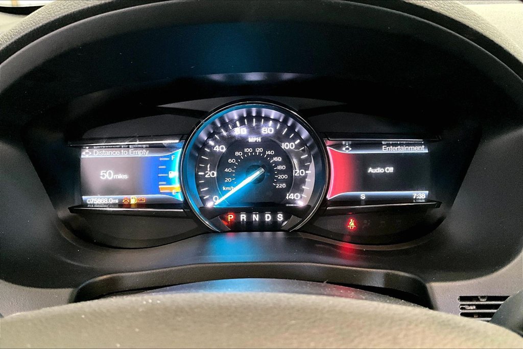 Used 2018 Ford Explorer XLT w/ XLT Appearance Package AWD/4WD image 13