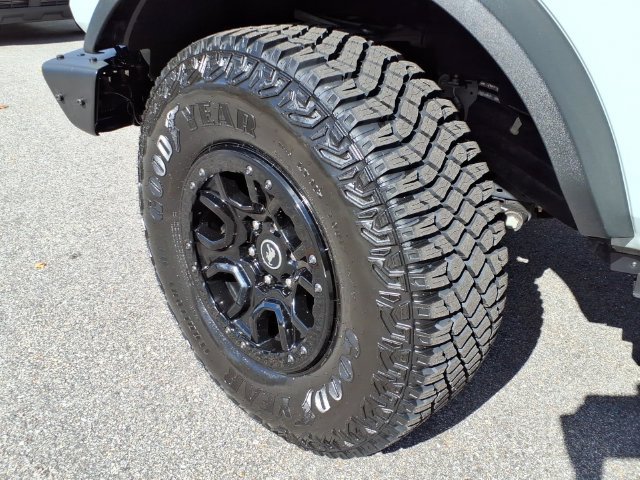 Used 2021 Ford Bronco First Edition AWD/4WD image 9