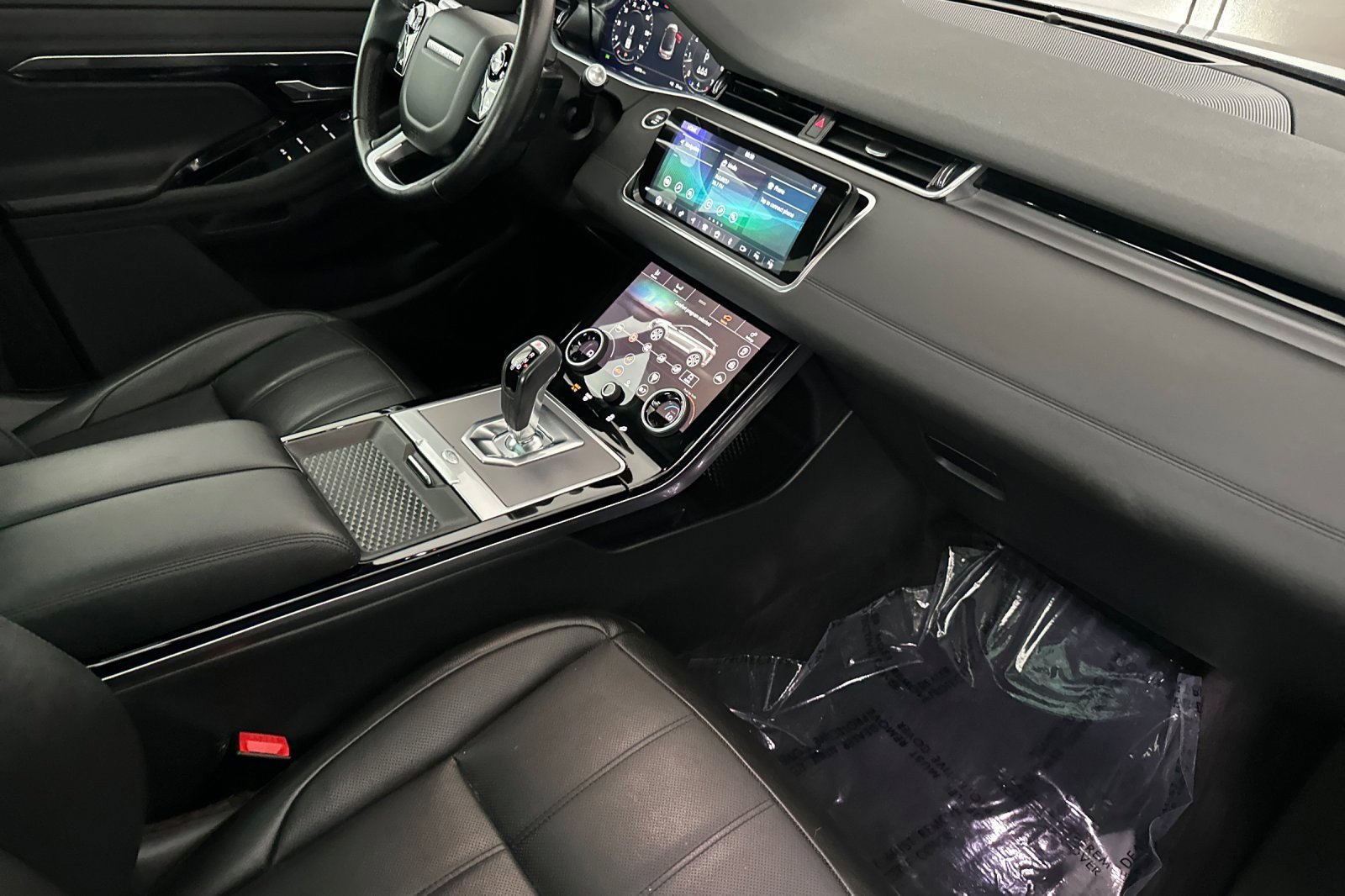 Used 2020 Land Rover Range Rover Evoque SE AWD/4WD image 15