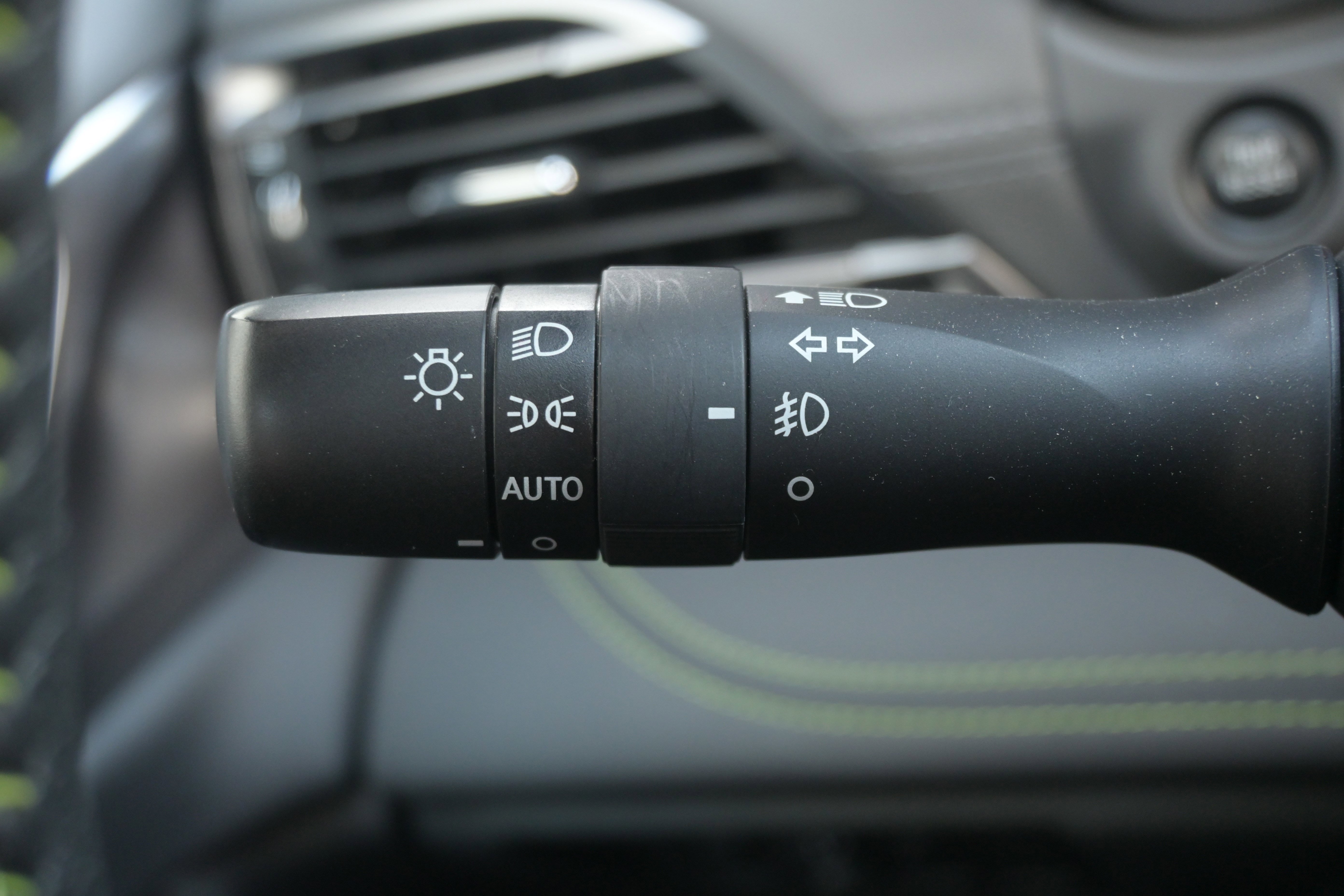 Used 2025 Subaru Outback Onyx Edition image 28