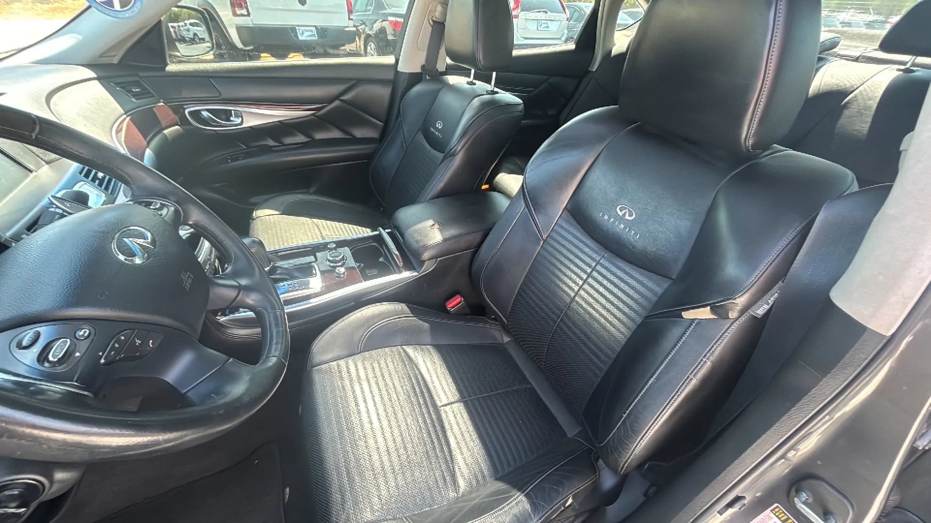 Used 2012 INFINITI M37 w/ Sport Pkg RWD image 19