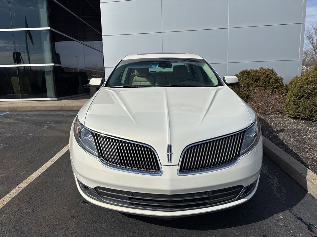 Used 2013 Lincoln MKS image 2