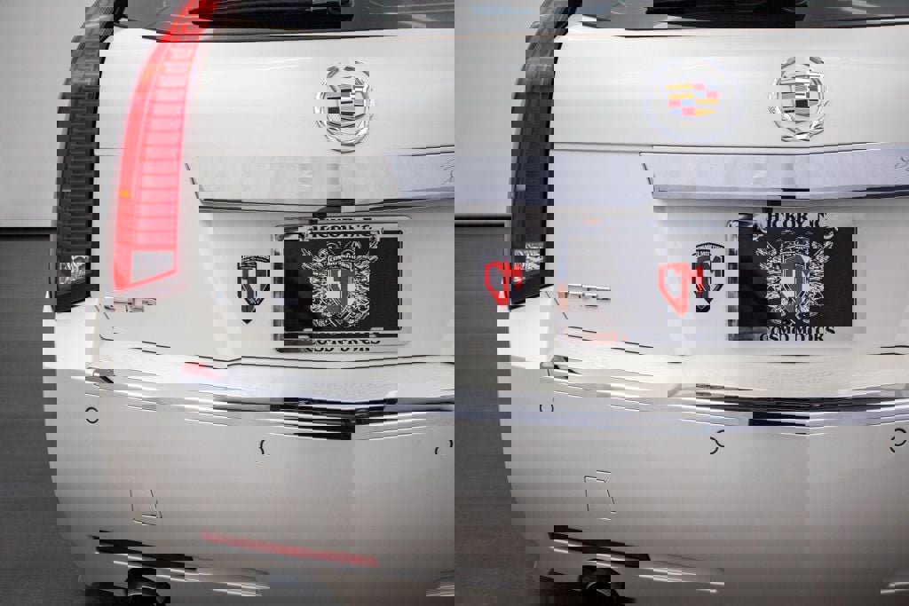 Used 2011 Cadillac CTS V image 38