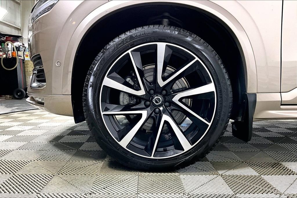 Used 2024 Volvo XC90 B6 Plus w/ Protection Package image 8