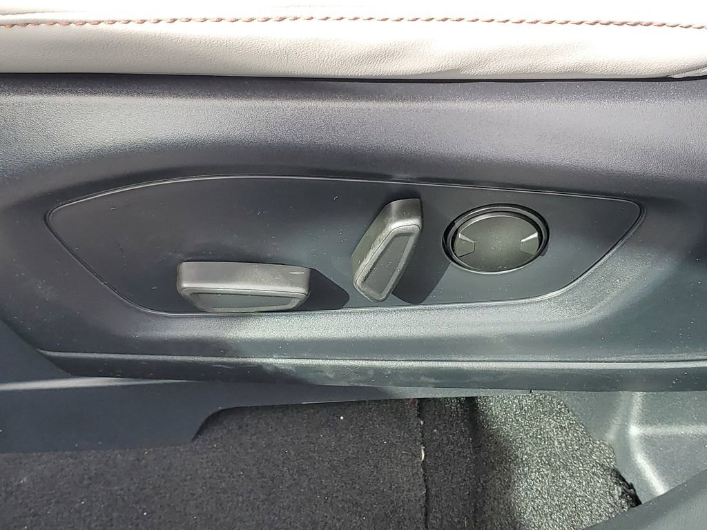 New 2026 Ford Explorer Active image 8