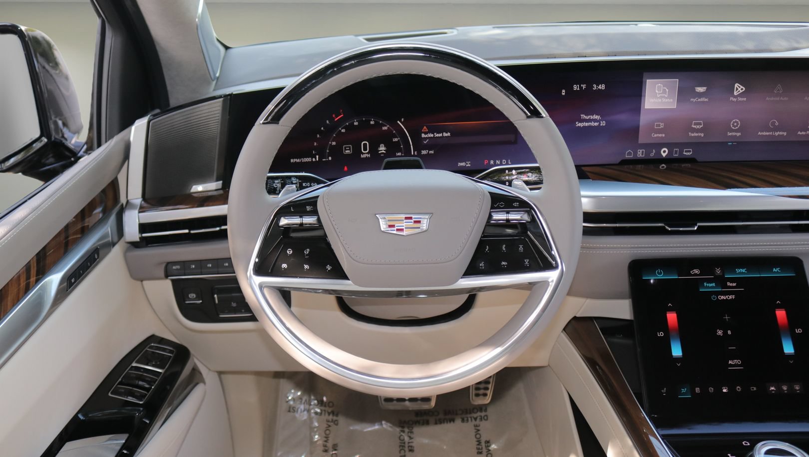 New 2026 Cadillac Escalade ESV Platinum Sport w/ LPO, ONYX Package AWD/4WD image 14
