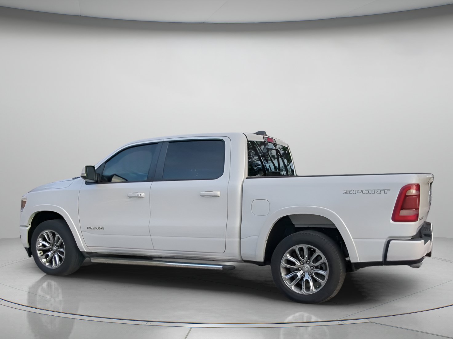 Used 2022 RAM 1500 Laramie w/ Sport Appearance Package AWD/4WD image 20
