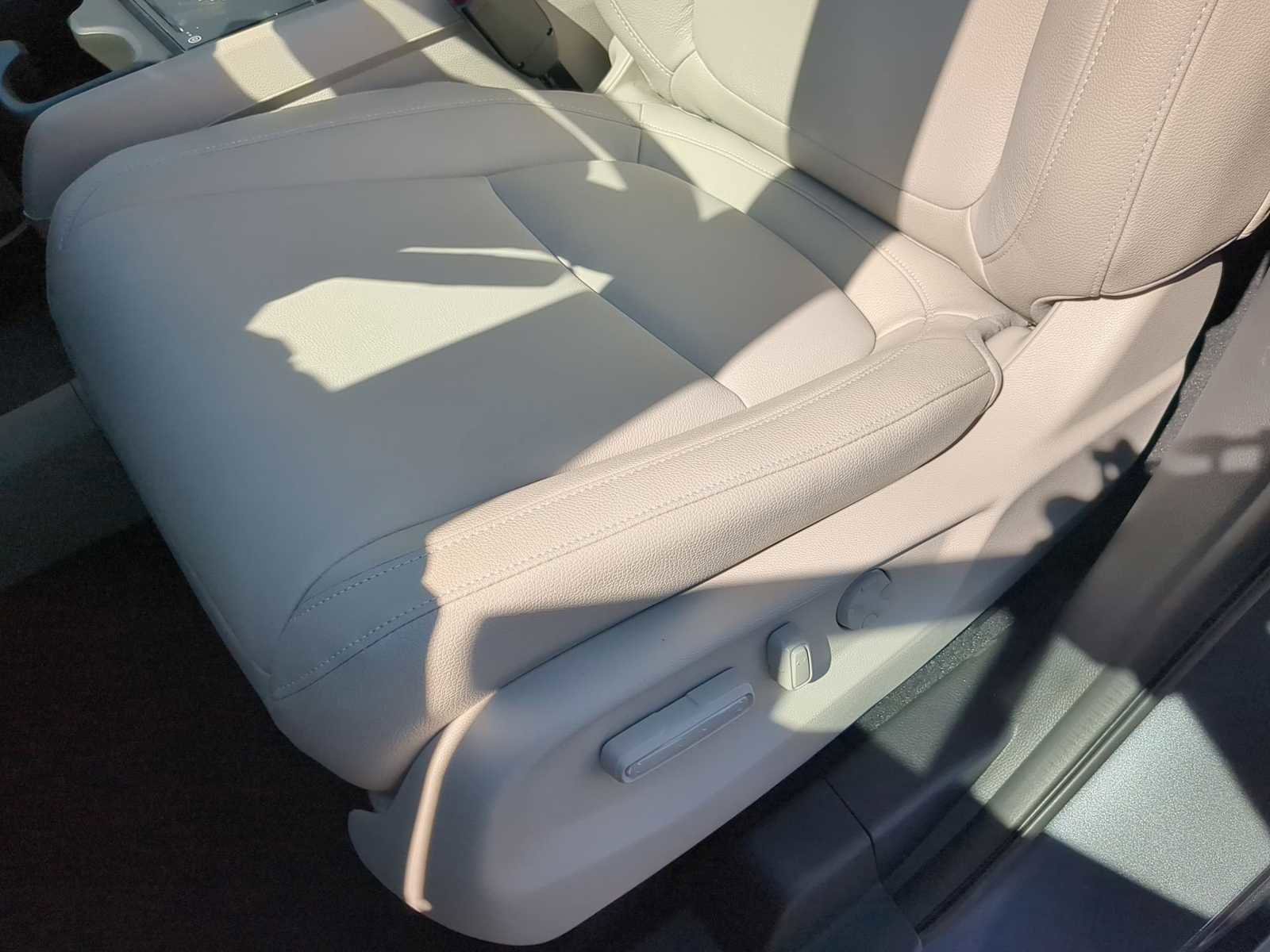 New 2026 Honda Odyssey EX-L image 13