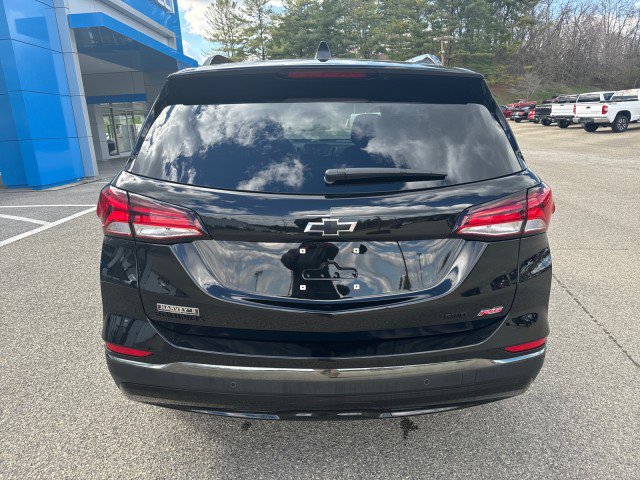 Used 2023 Chevrolet Equinox RS image 3
