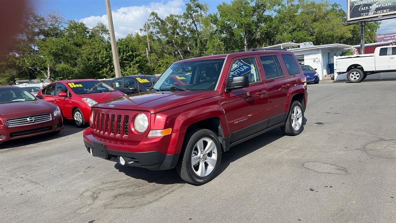 Used 2014 Jeep Patriot Latitude w/ Sun/Sound Group image 4