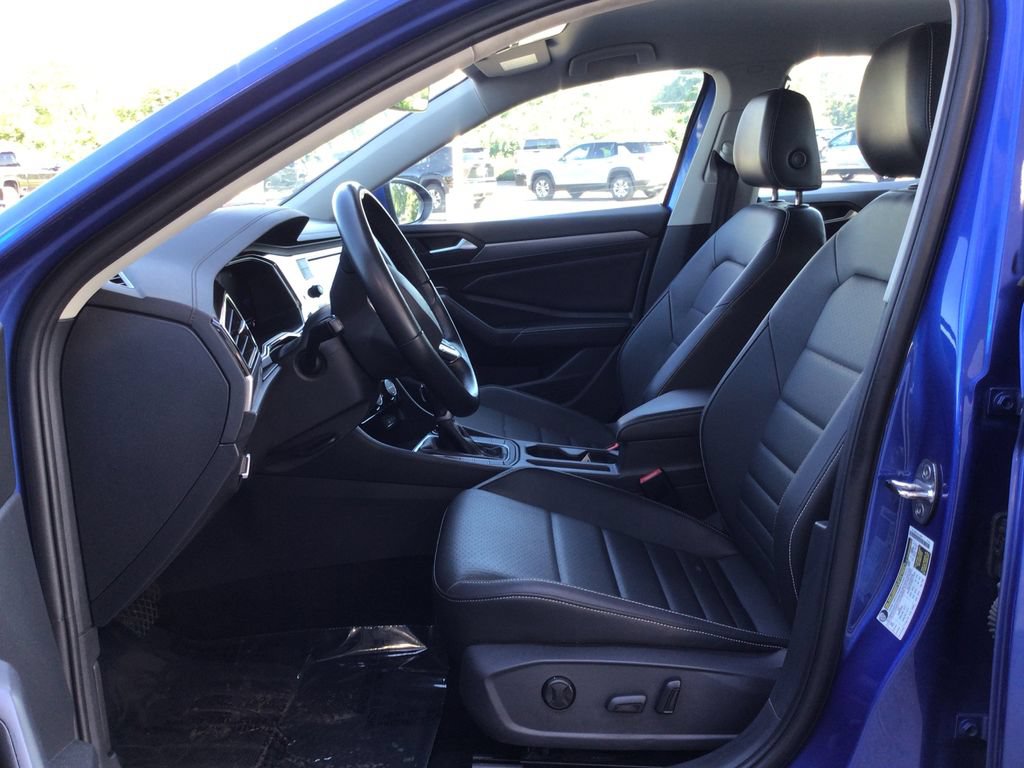 Used 2024 Volkswagen Jetta SE FWD image 23