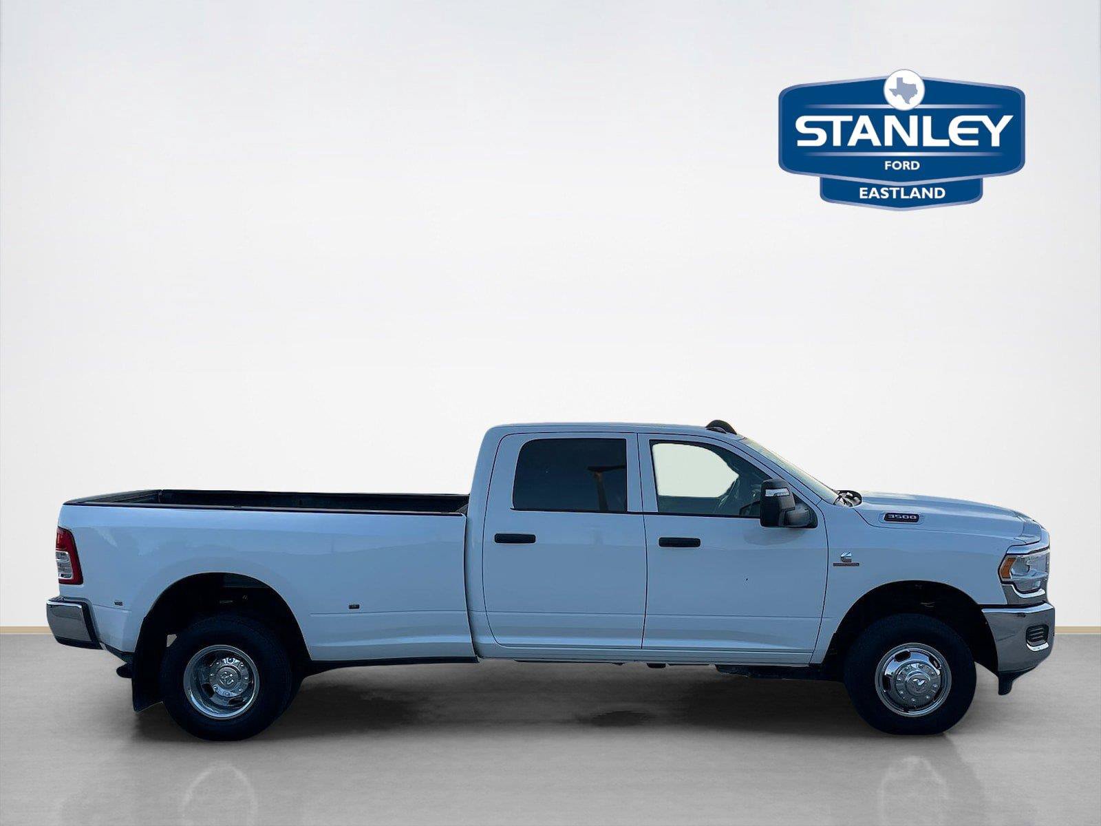 Used 2024 RAM 3500 Tradesman w/ Chrome Appearance Group AWD/4WD image 10
