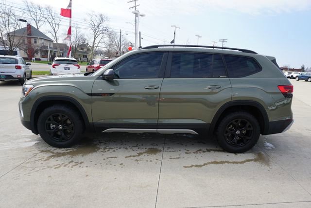 Used 2025 Volkswagen Atlas Peak Edition SE image 8