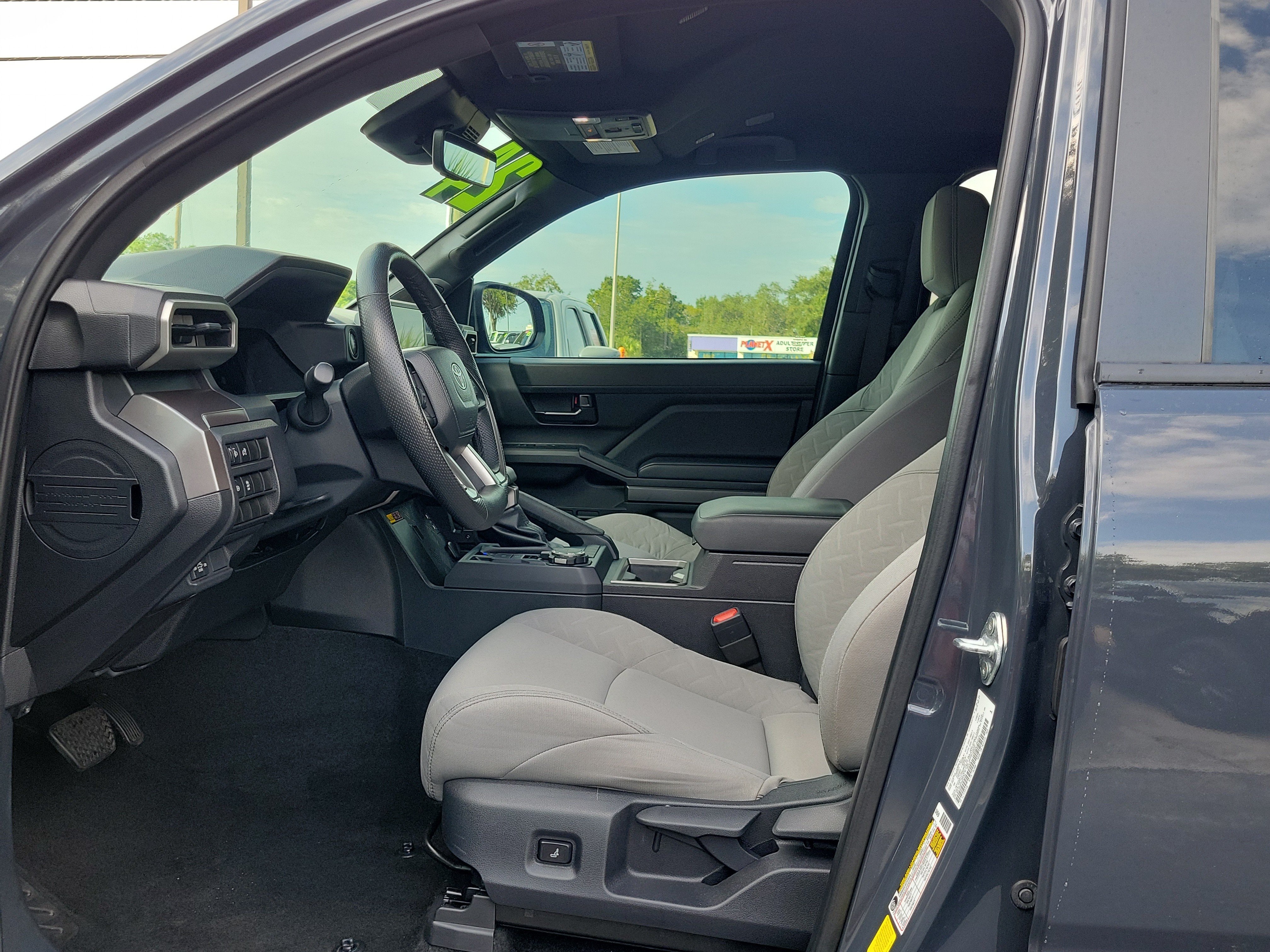 Used 2024 Toyota Tacoma SR5 AWD/4WD image 15