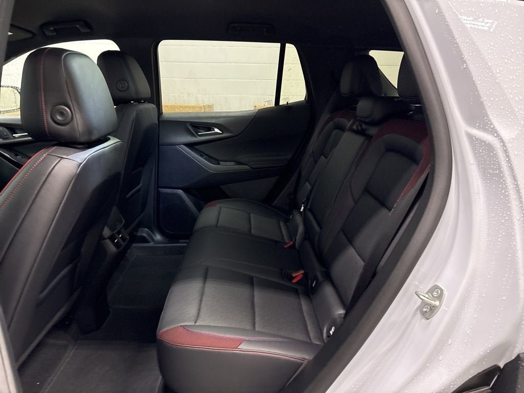 New 2026 Chevrolet Equinox RS w/ Safety and Technology Package AWD/4WD image 30