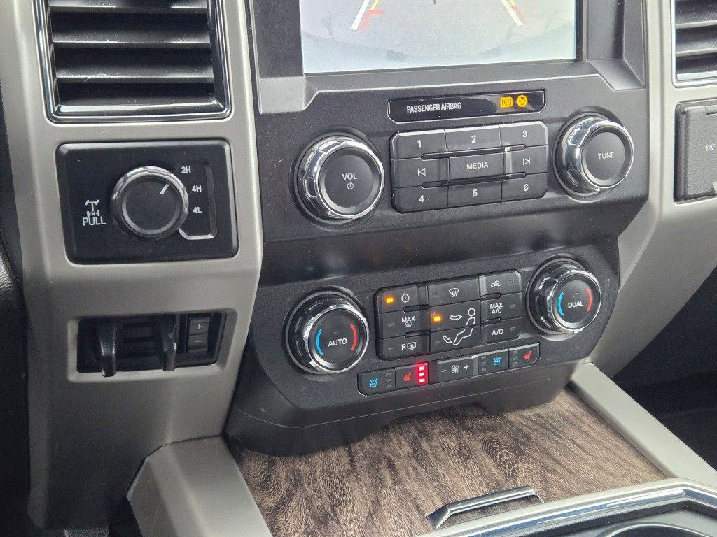 Used 2019 Ford F250 Lariat image 26