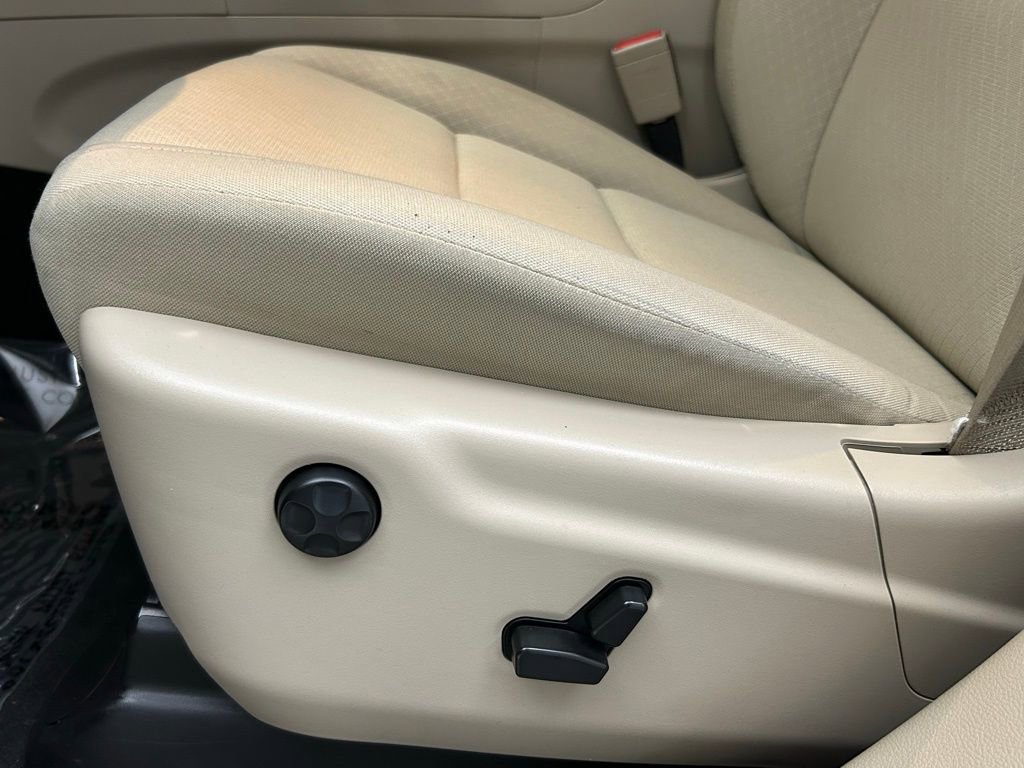 Certified 2022 Jeep Grand Cherokee Laredo E image 15