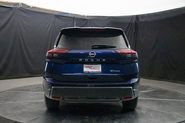 Used 2024 Nissan Rogue SV image 11