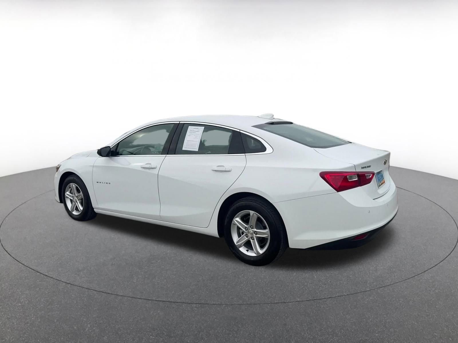 Used 2024 Chevrolet Malibu LT image 10